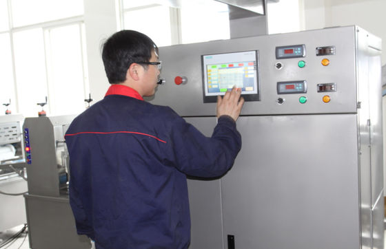 satın al Siemens Plc Kontrol Sistemi ile Yüksek Otomasyon Laminasyon Makinesi 380mm Silindir Genişliği Çevrimiçi üretim