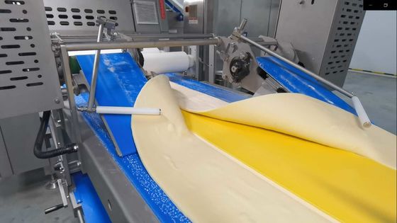 satın al Otomatik Yağ Besleme Sistemi ile Margarine Dolgular Hamur Laminasyon Makinesi SEW Motor online manufacture