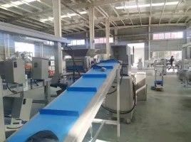 satın al 6560*1575*1620mm Boyutları 1500 Kg Kapasitesi ve PLC Dokunmatik Ekran Kontrolü ile Tam Otomatik Pasta Üretim hattı online manufacture